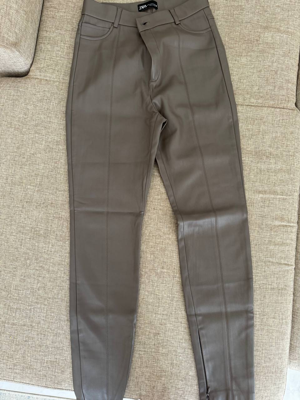 Брюки-лосины Zara под кожу, размер M