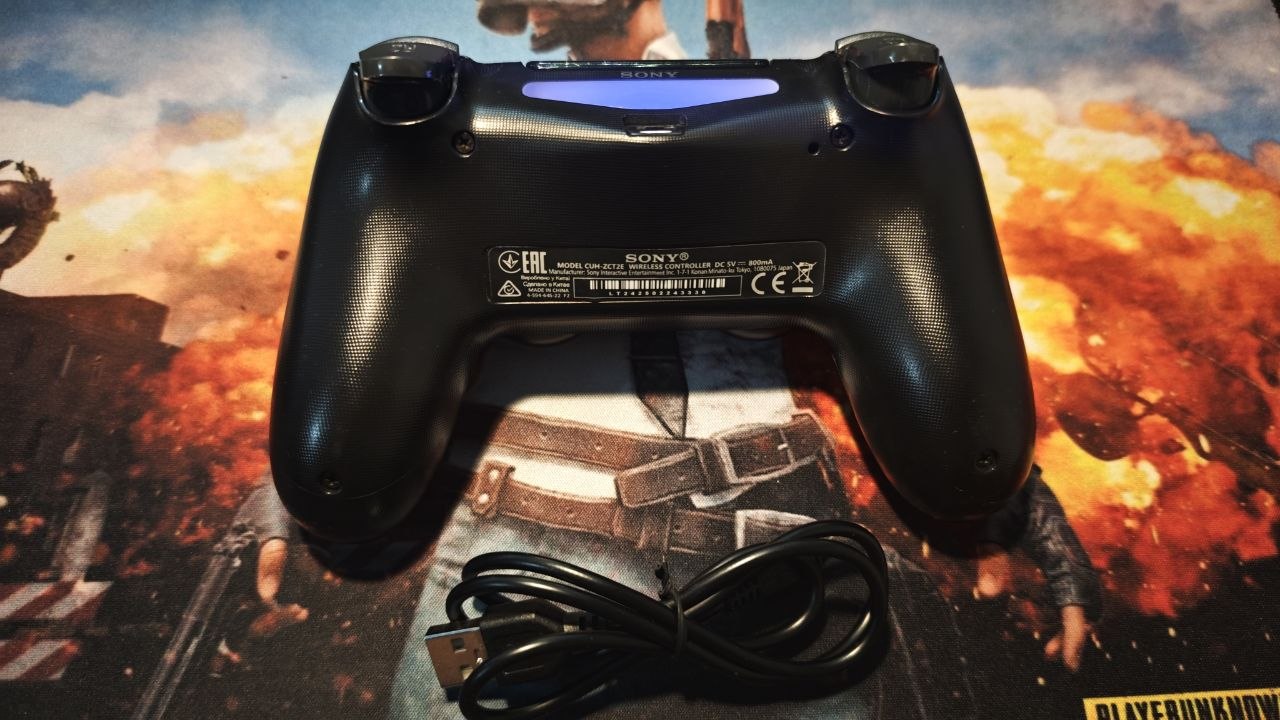 Геймпад Sony DualShock 4 для PlayStation 4