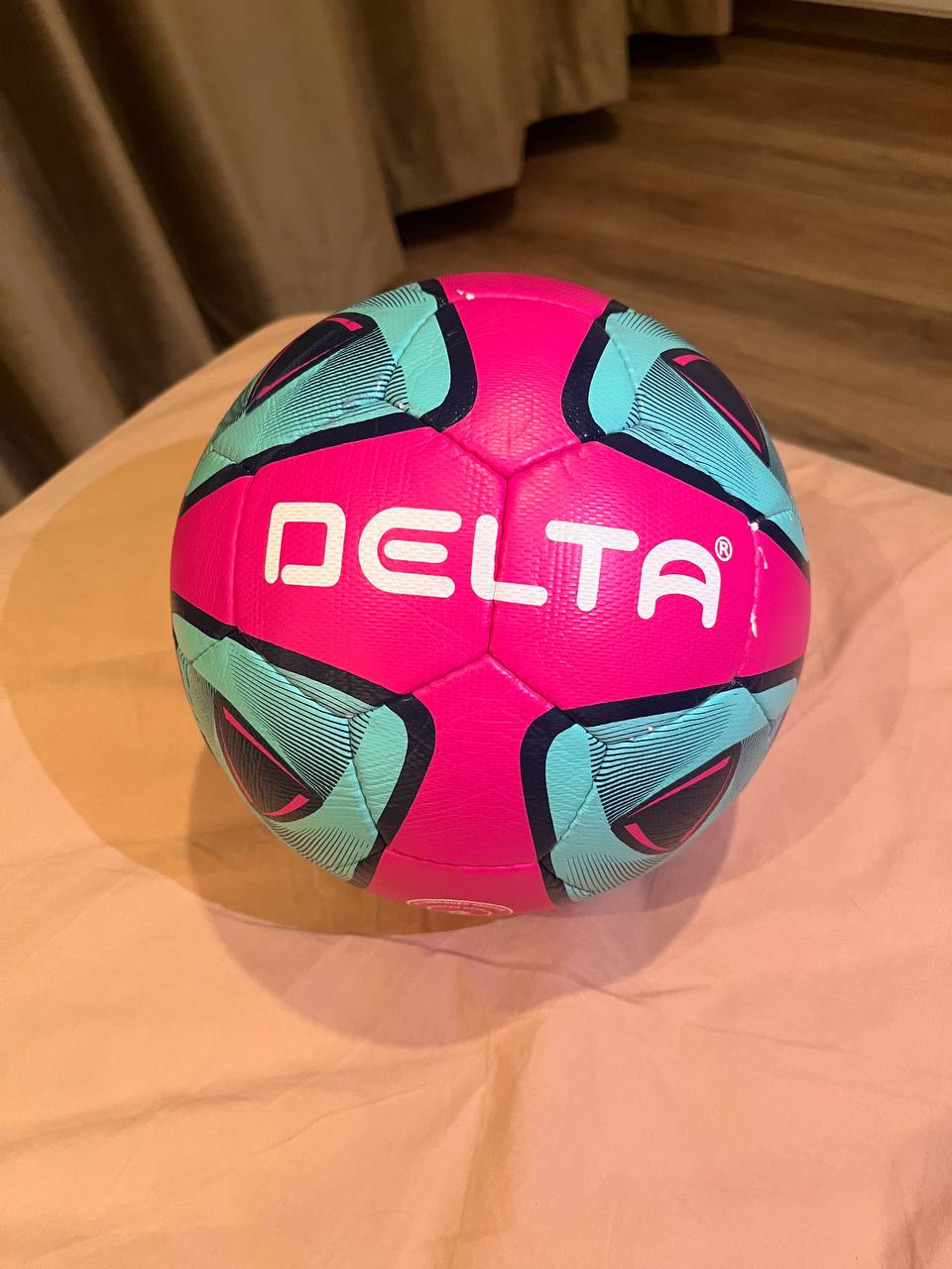 Футбольный мяч Delta