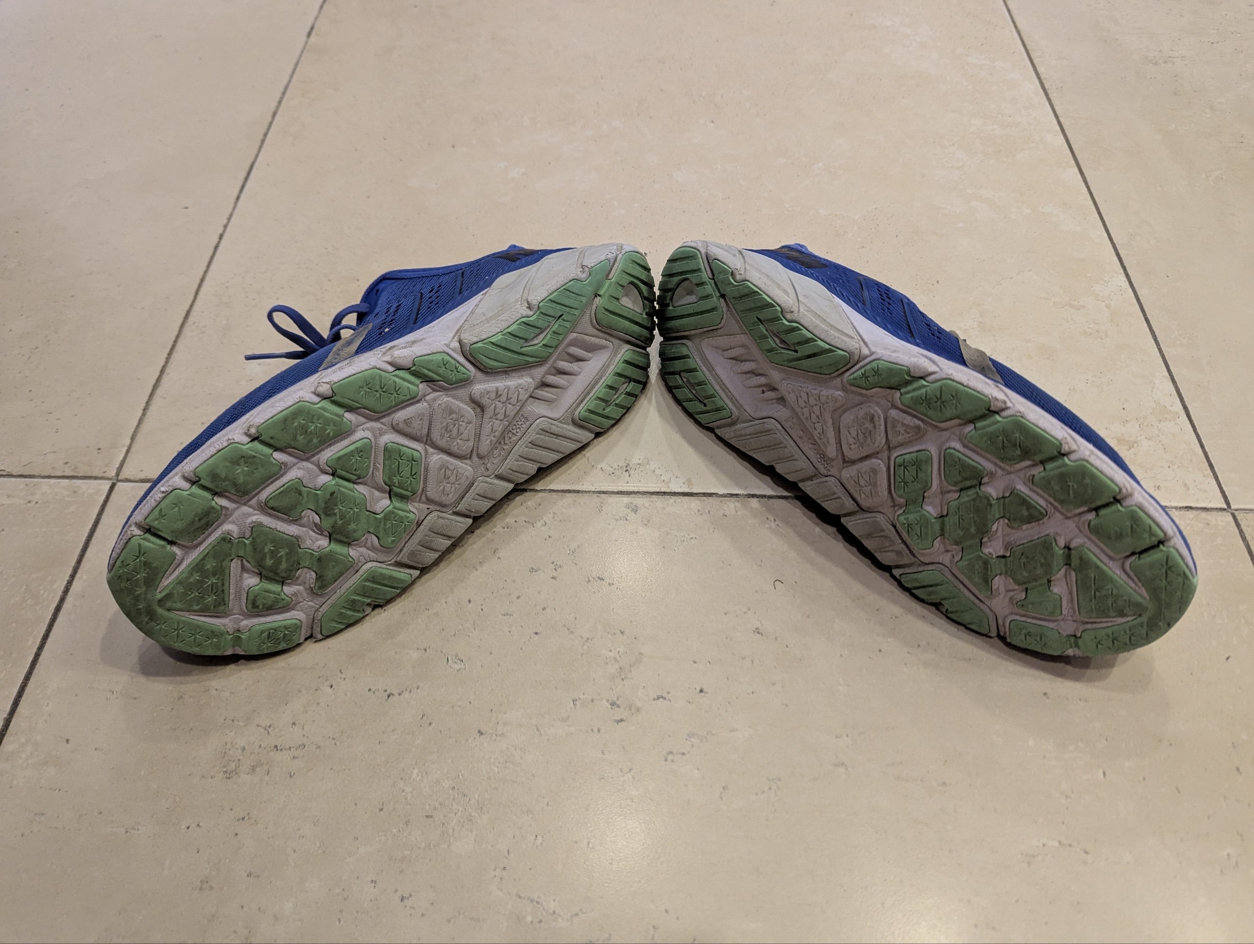 Кроссовки беговые Hoka