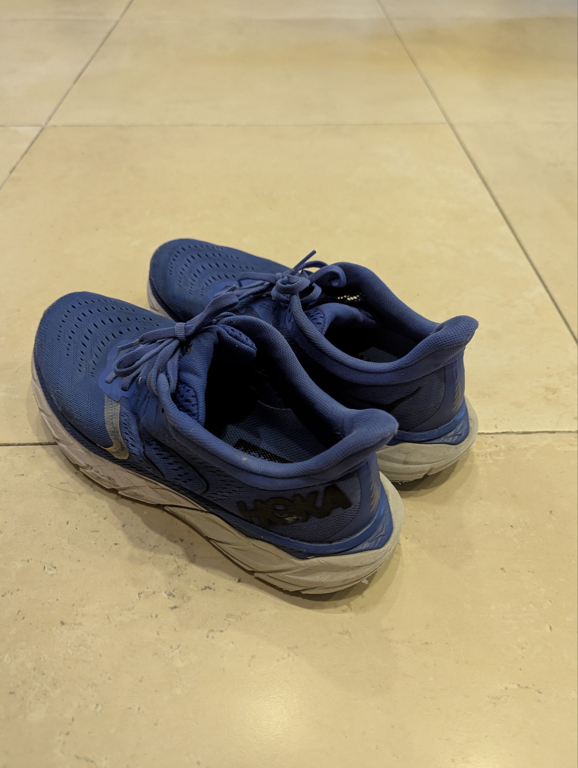 Кроссовки беговые Hoka