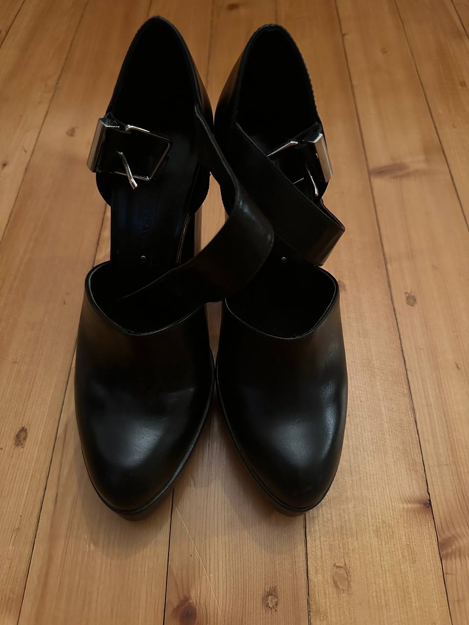 Zara женская вещь, размер 38