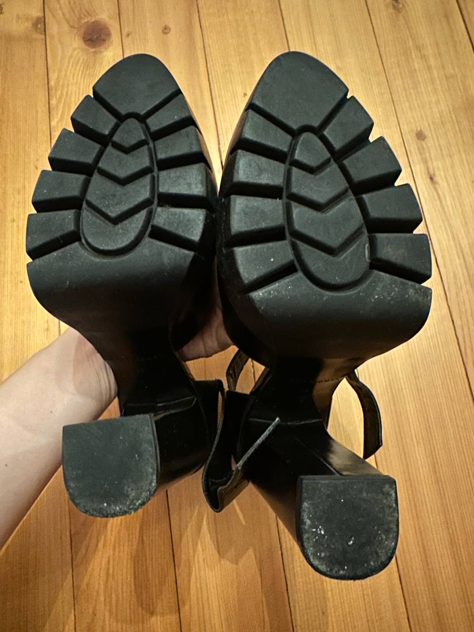 Zara женская вещь, размер 38