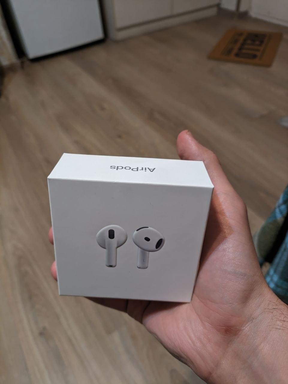 Apple AirPods 4 без ANC