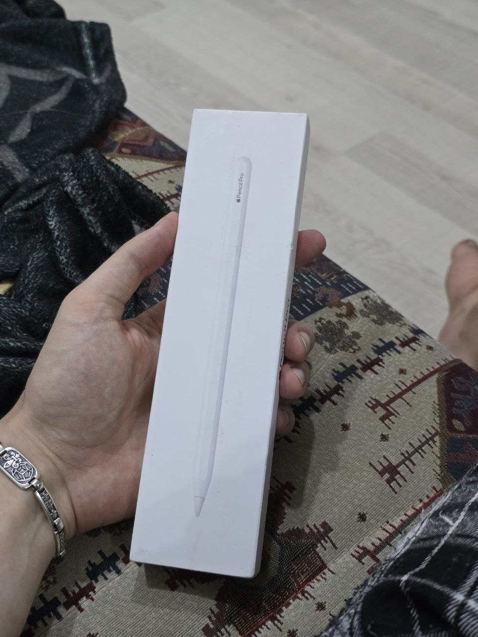 Apple Pencil Pro (новый, запечатанный)