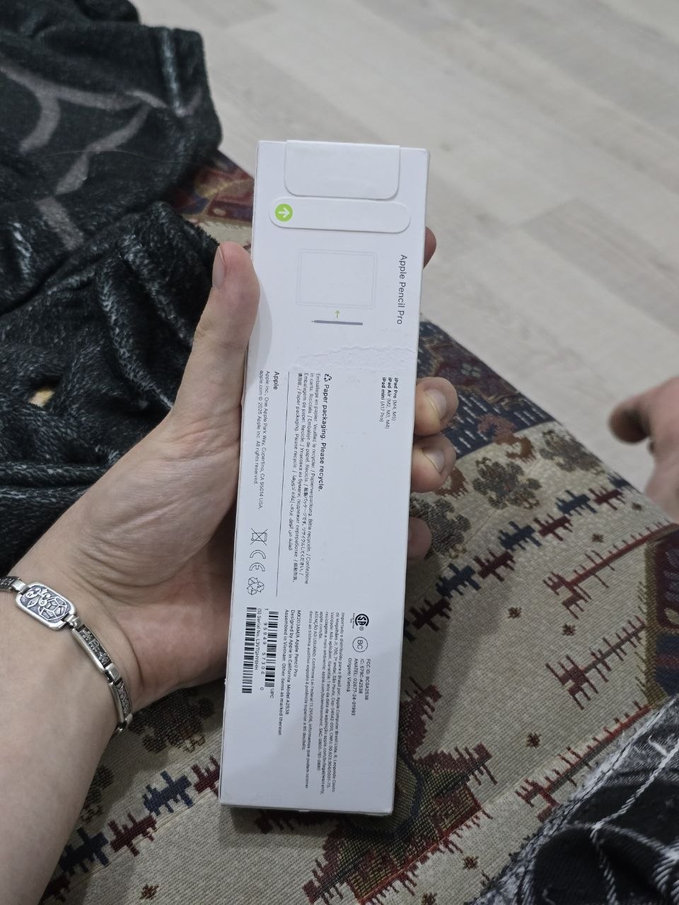 Apple Pencil Pro (новый, запечатанный)