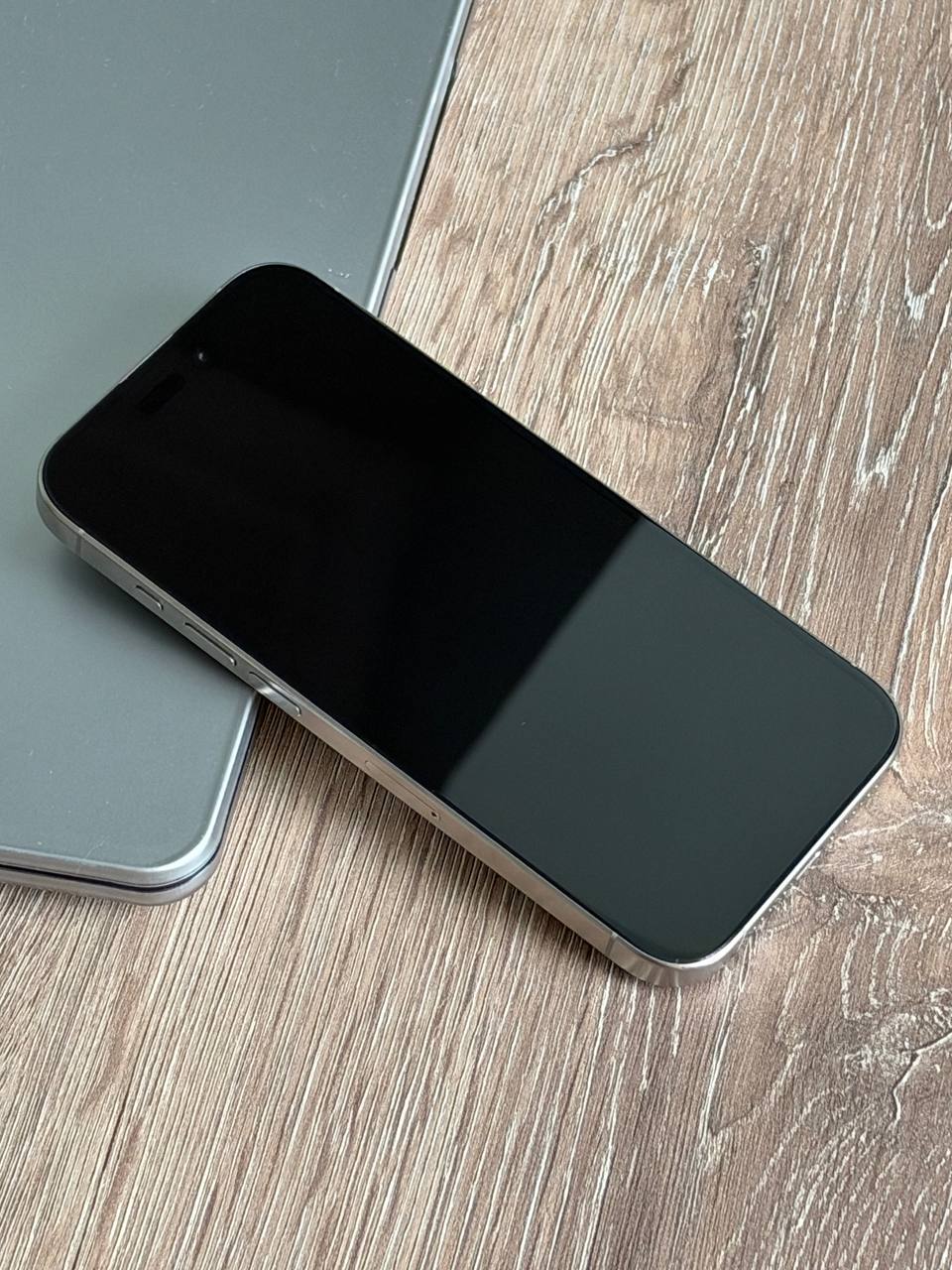 iPhone 15 Pro 256GB Natural Titanium