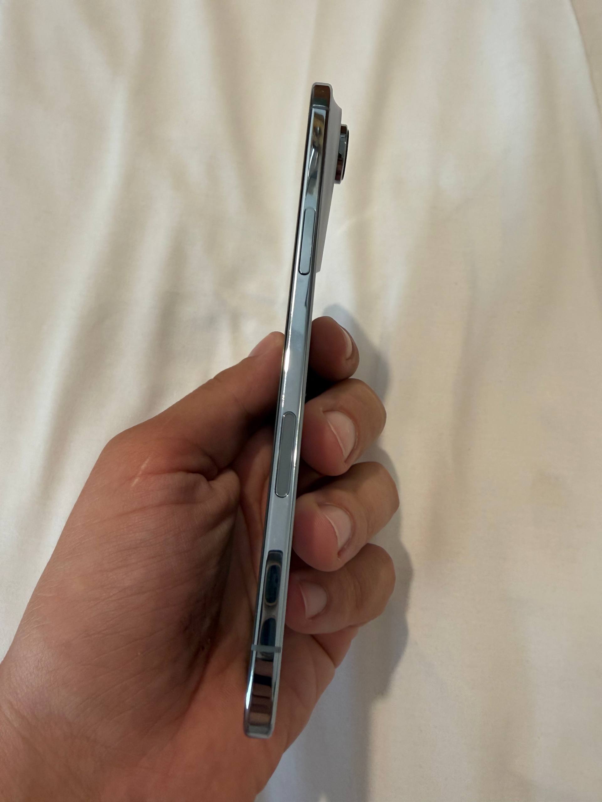 iPhone Air 512GB голубой