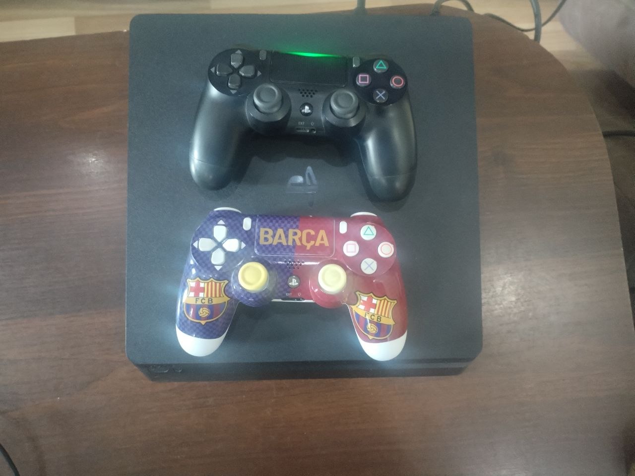 PlayStation 4 Slim 1TB