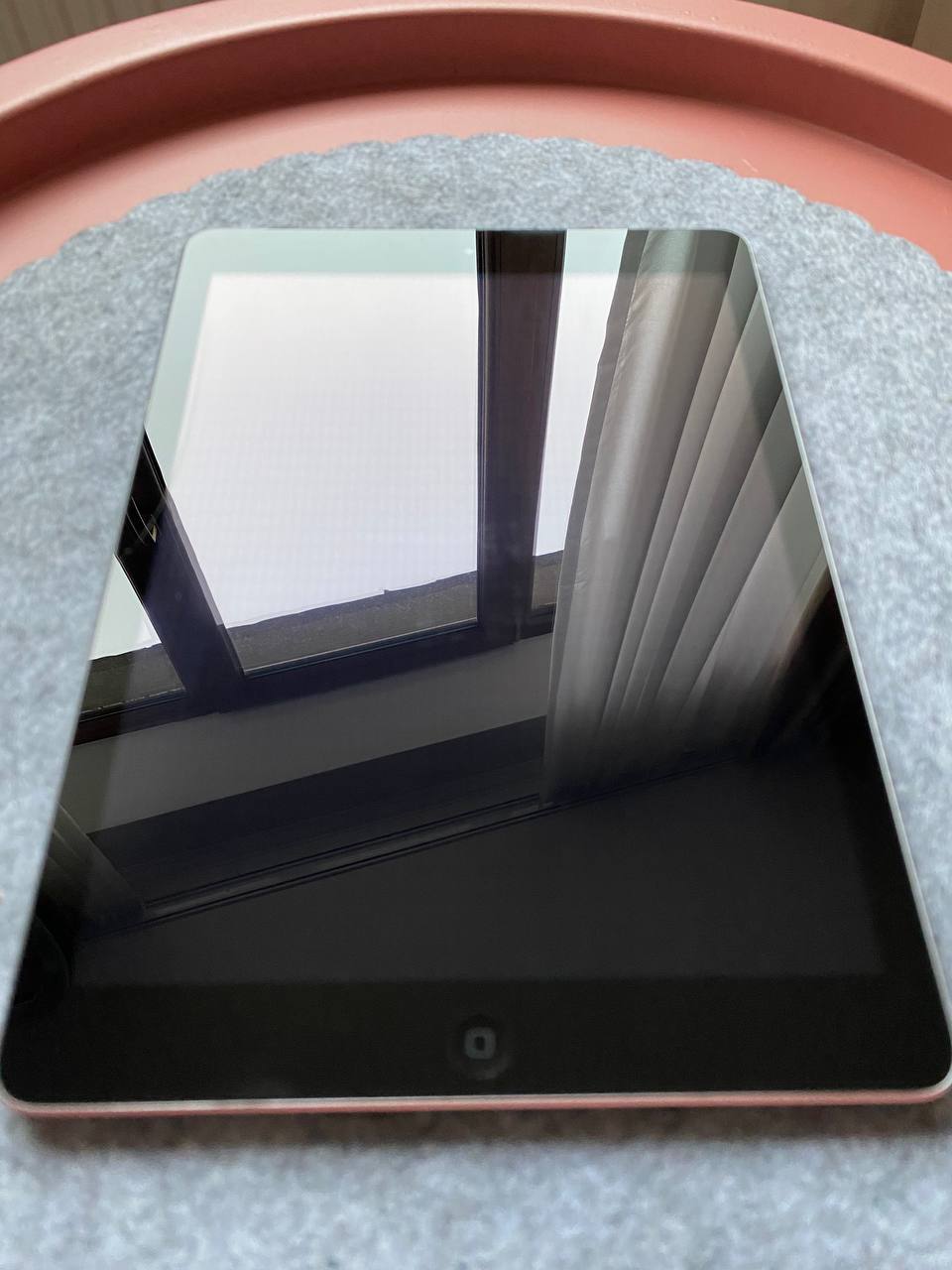 Apple iPad Air (A1475, Wi-Fi + Cellular)