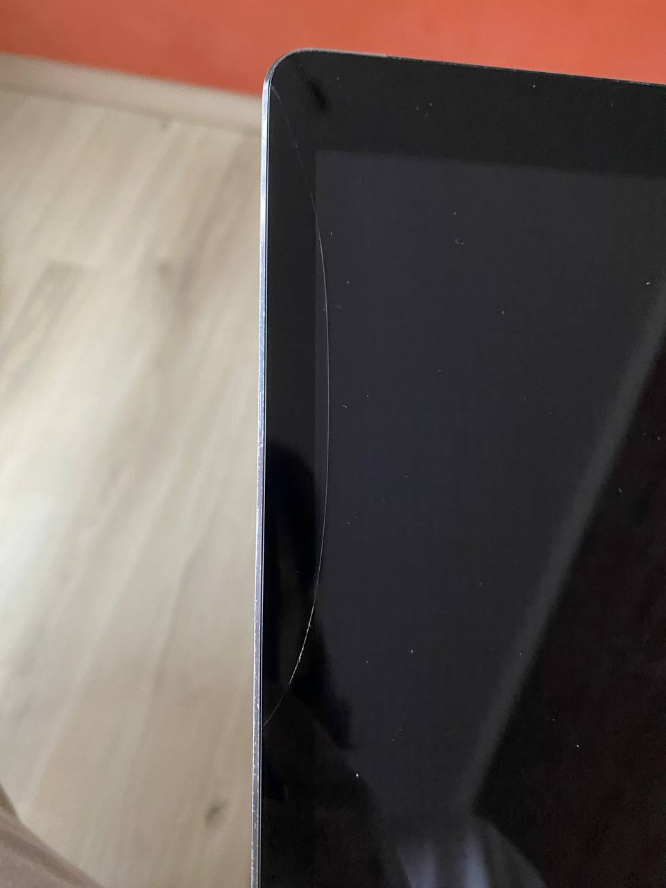 Apple iPad Air (A1475, Wi-Fi + Cellular)