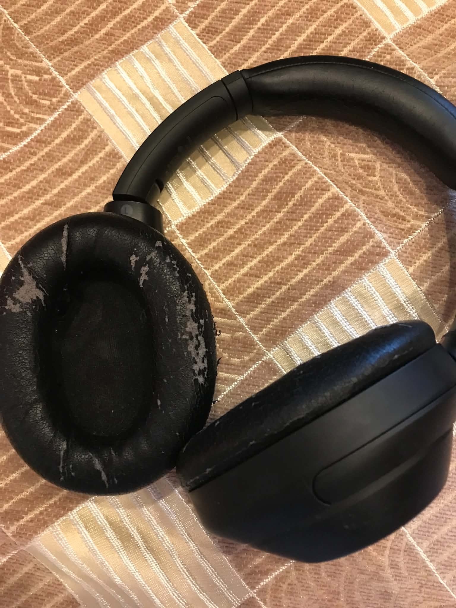 Наушники Sony WH-1000XM4