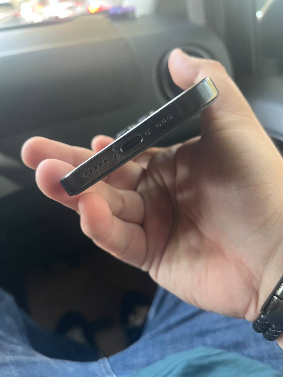 iPhone 16 Pro, АКБ 92%