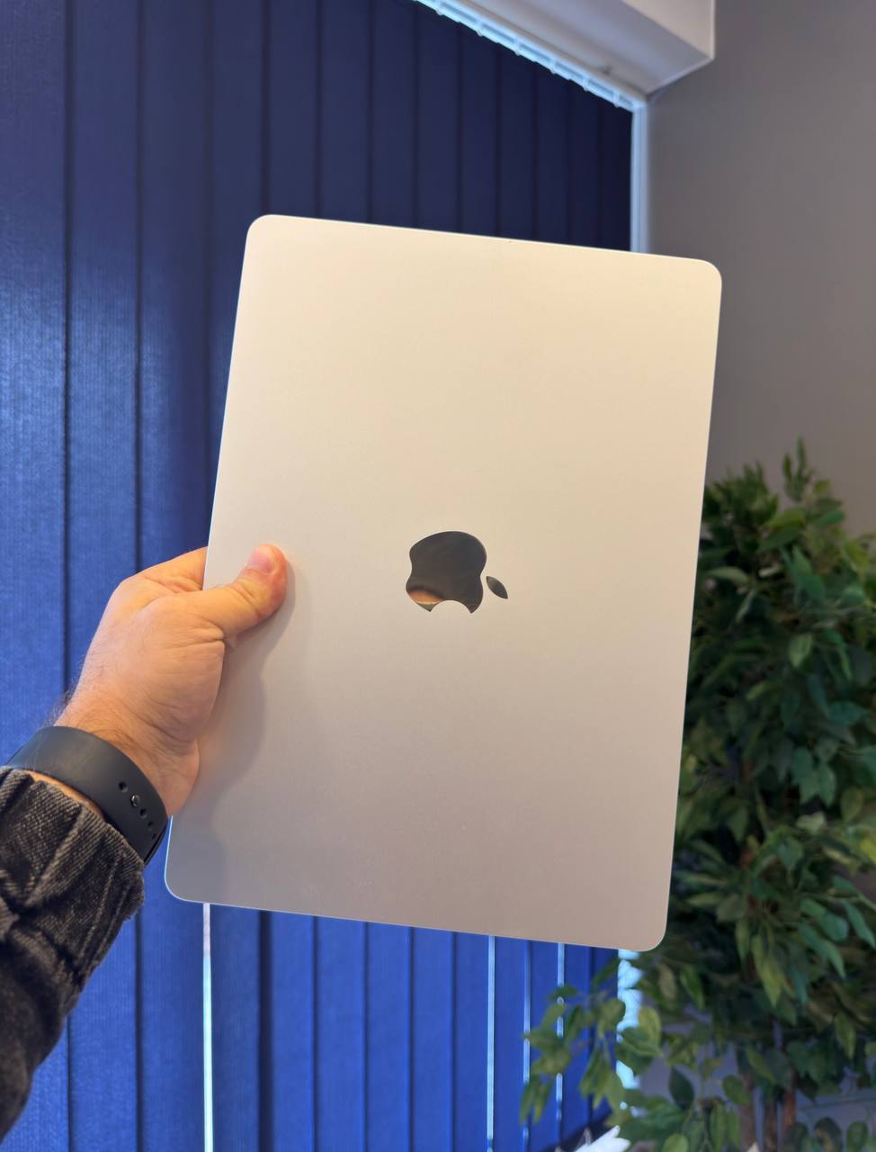 MacBook Air M2 Silver 8/256 ГБ