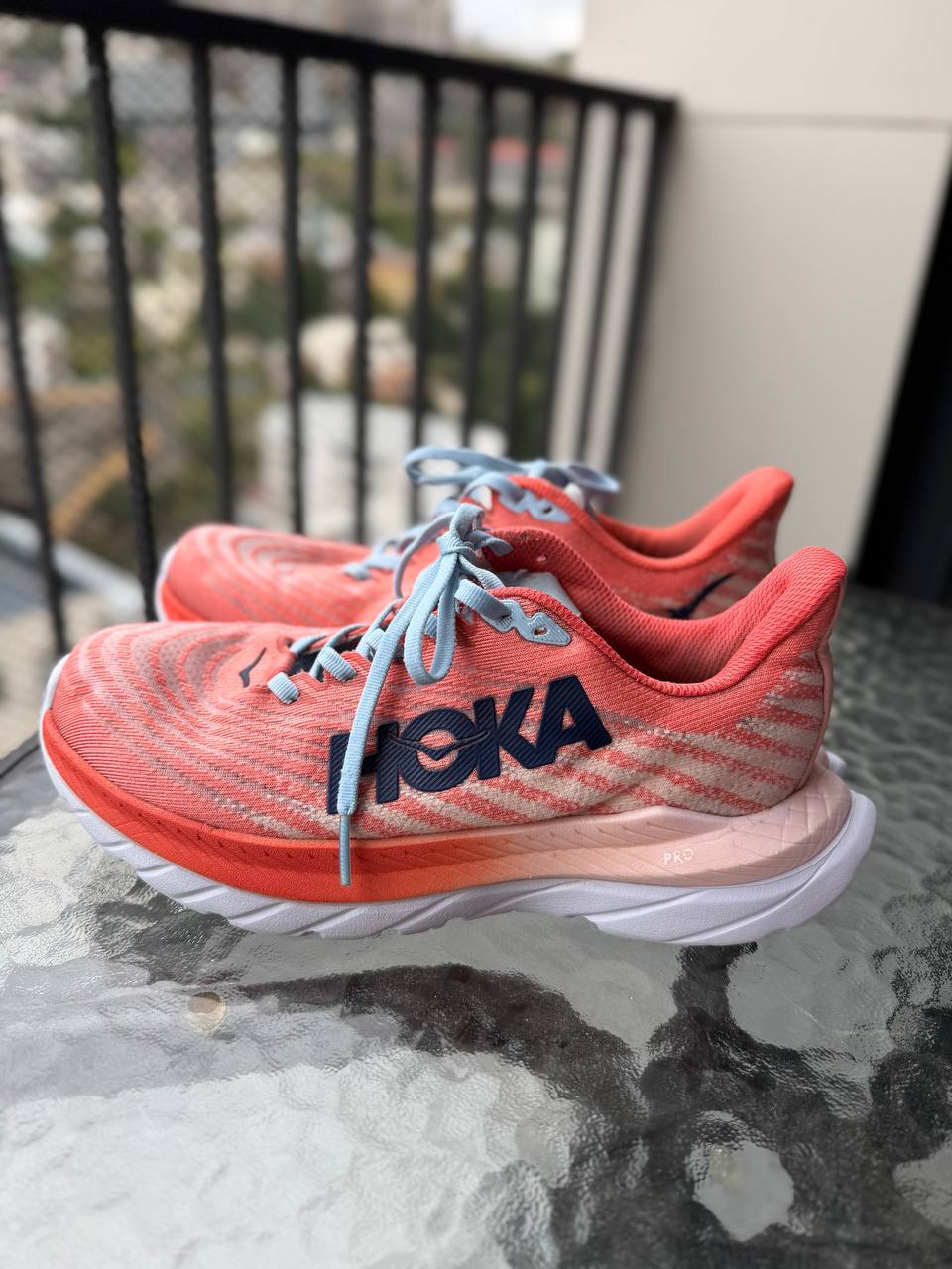 Женские кроссовки Hoka, размер 37.5