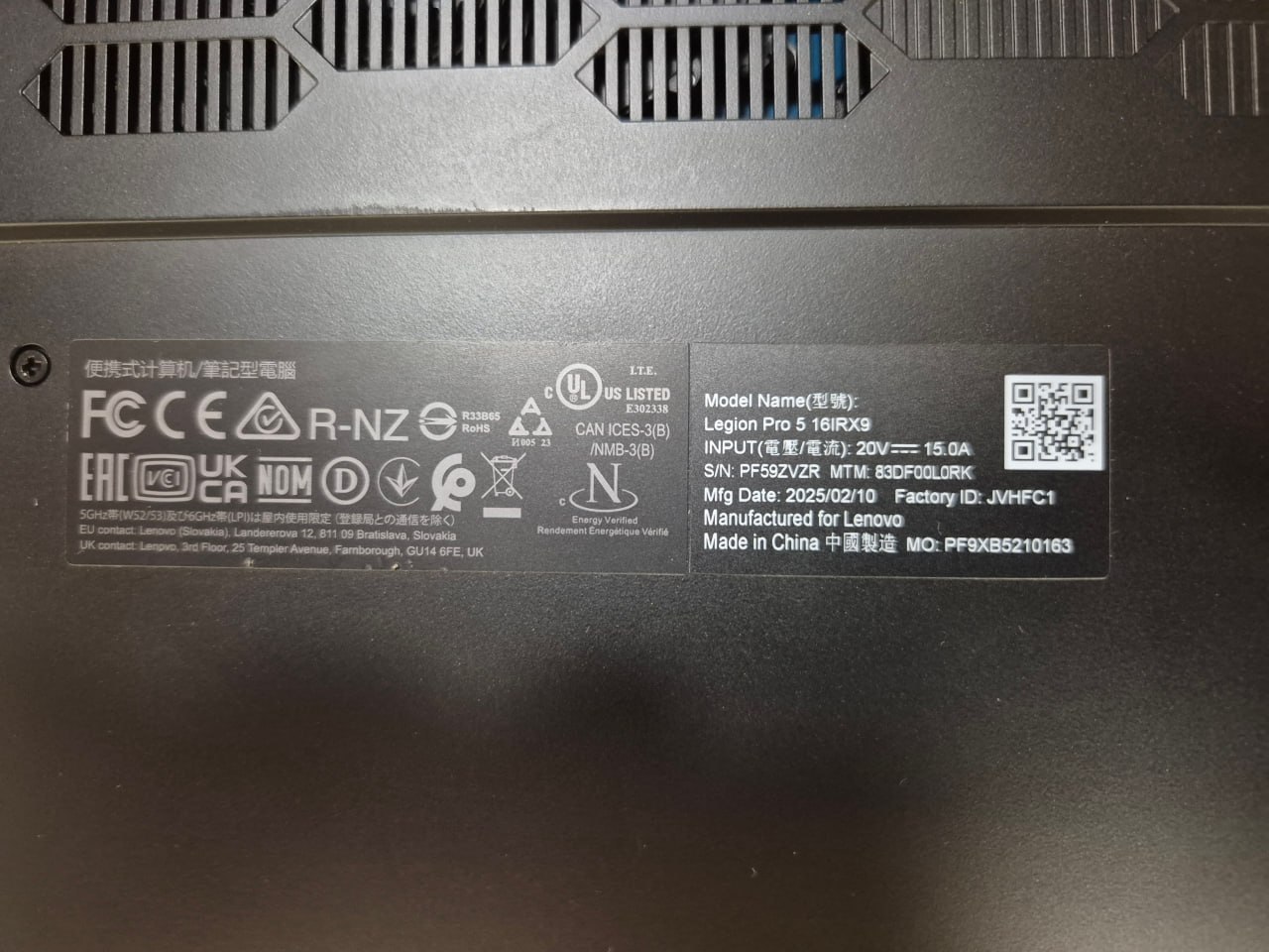 Игровой ноутбук Lenovo Legion Pro 5 (83DF00L0RK) Onyx Grey