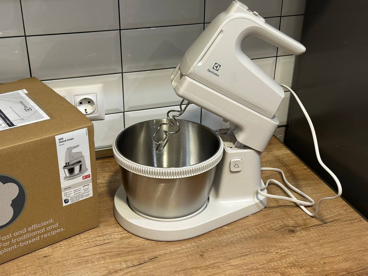Миксер Electrolux Stand Mixer 500