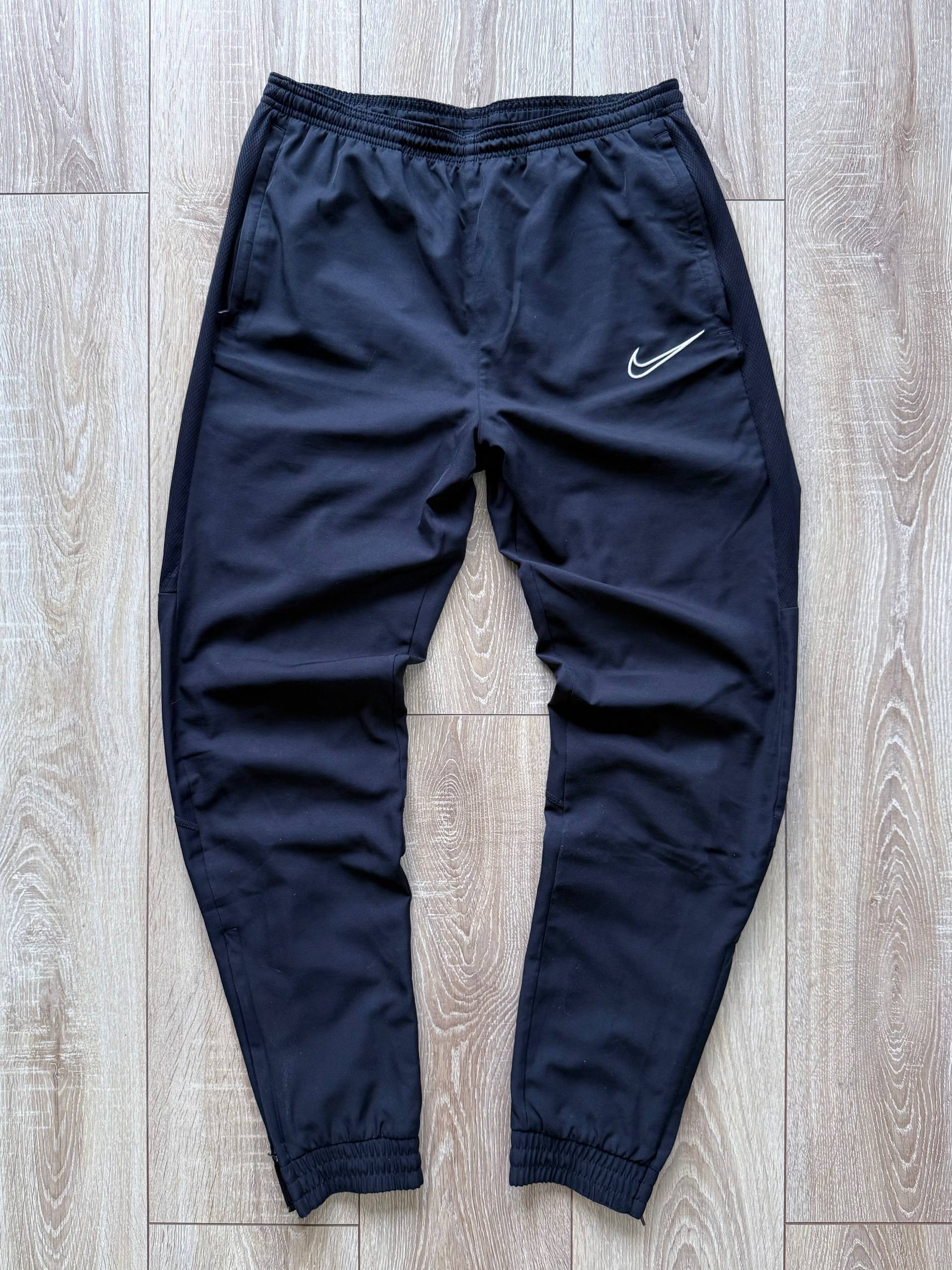 Штаны мужские Nike, размер M