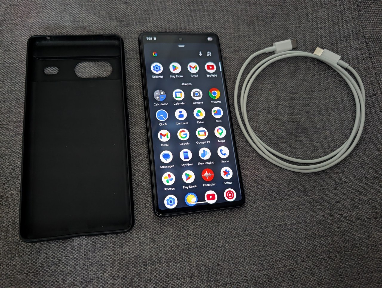 Google Pixel 7, с кабелем и чехлом