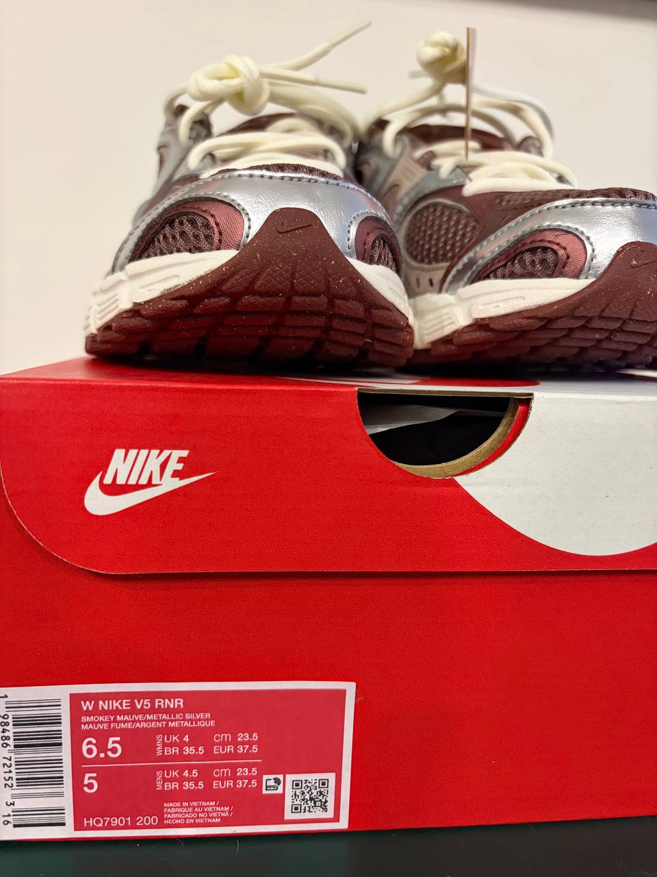 Кроссовки Nike V5 RNR, размер 37,5