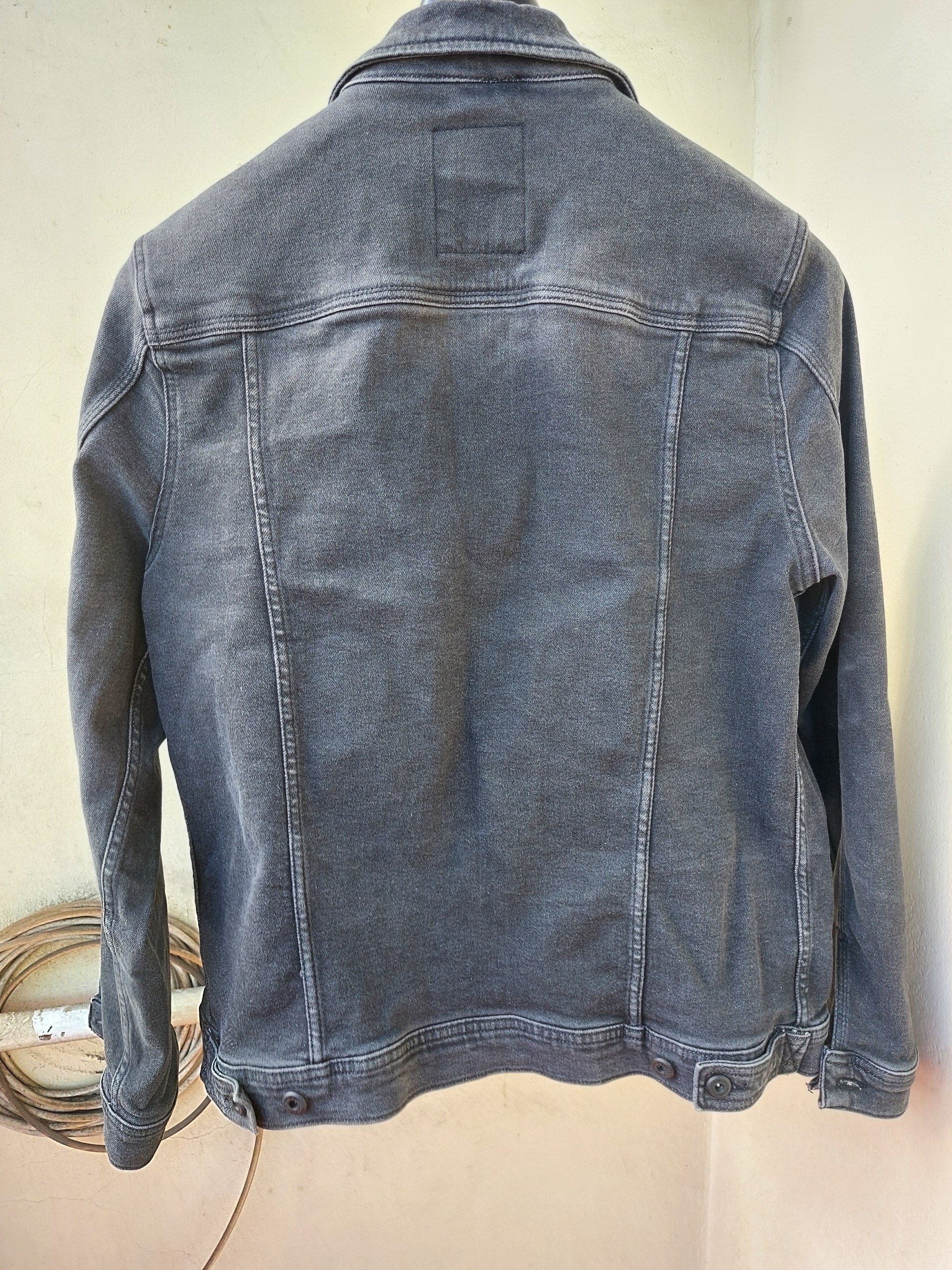 Джинсовая куртка, размер L-XL