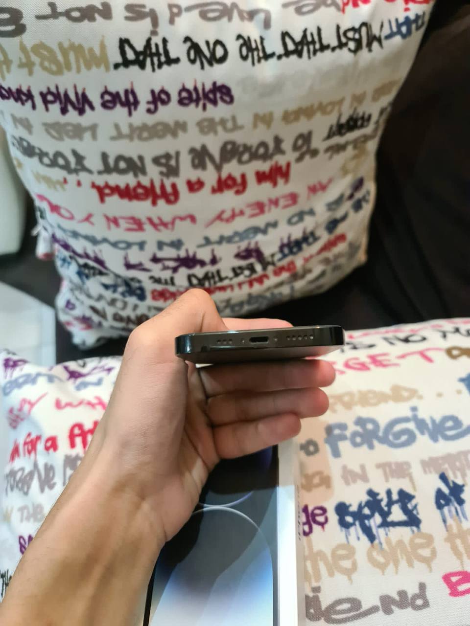 iPhone 14 Pro, сим-версия, 1200 лари