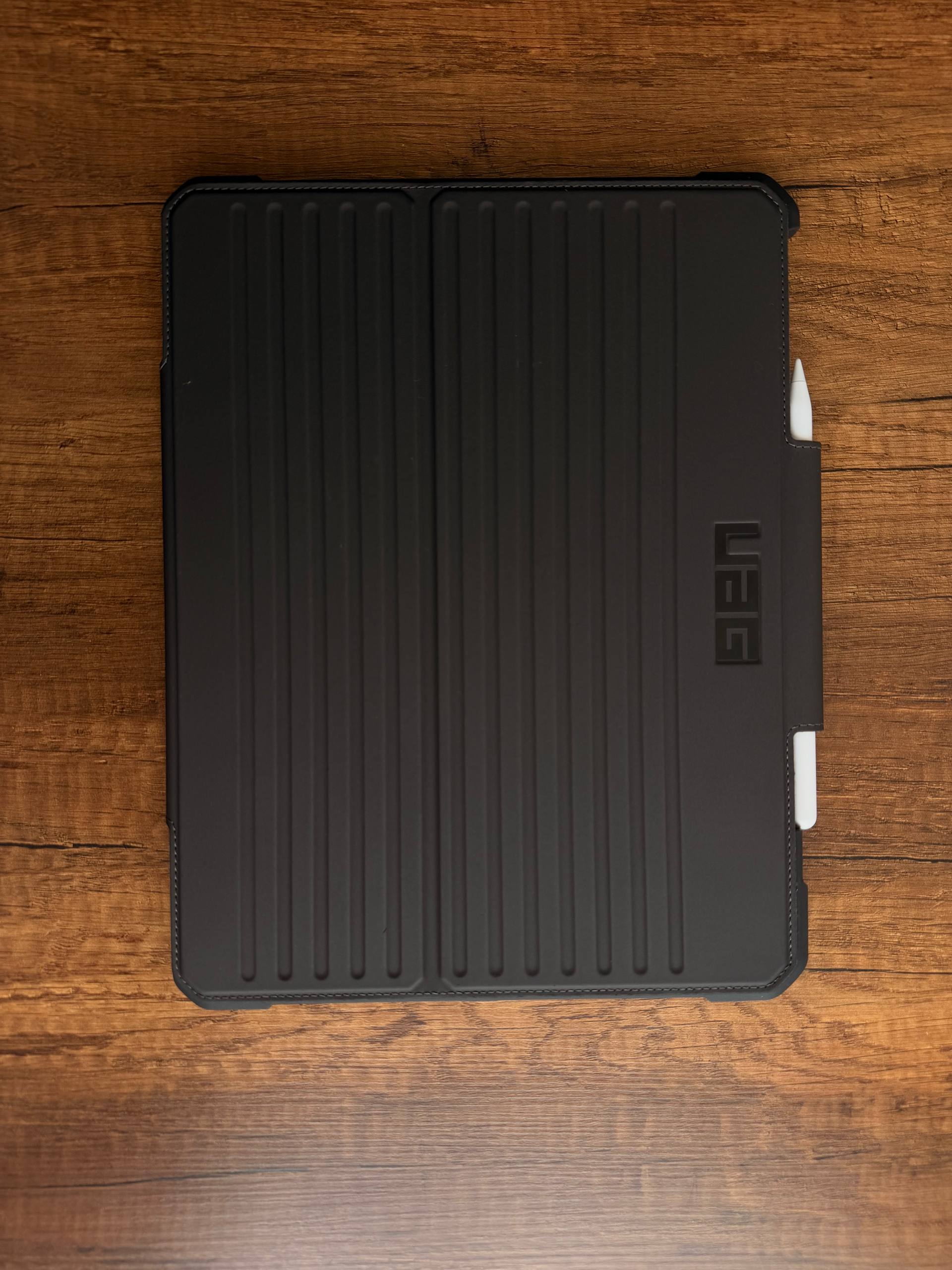 Apple iPad Pro 13 M4 256GB Black + чехол UAG + Apple Pencil 2