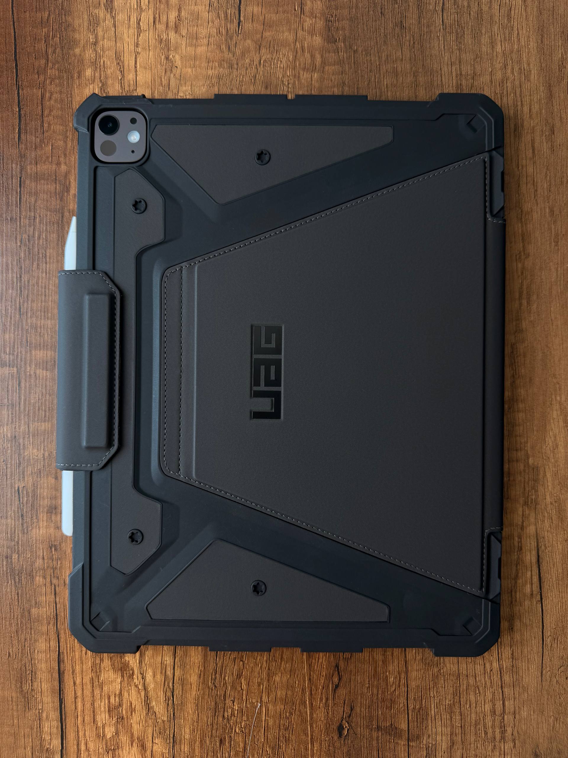 Apple iPad Pro 13 M4 256GB Black + чехол UAG + Apple Pencil 2