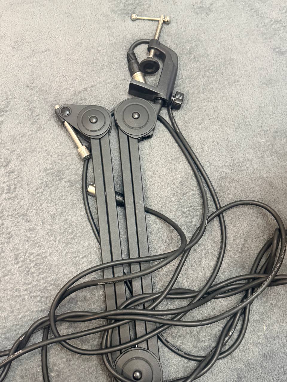 Сетап для звука/подкастов/стриминга: Beyerdynamic DT 990 Pro + AKG P120 + UA Vol