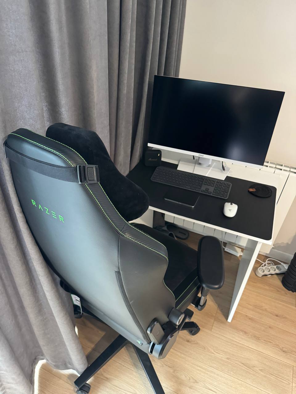 Кресло Razer Iskur v2