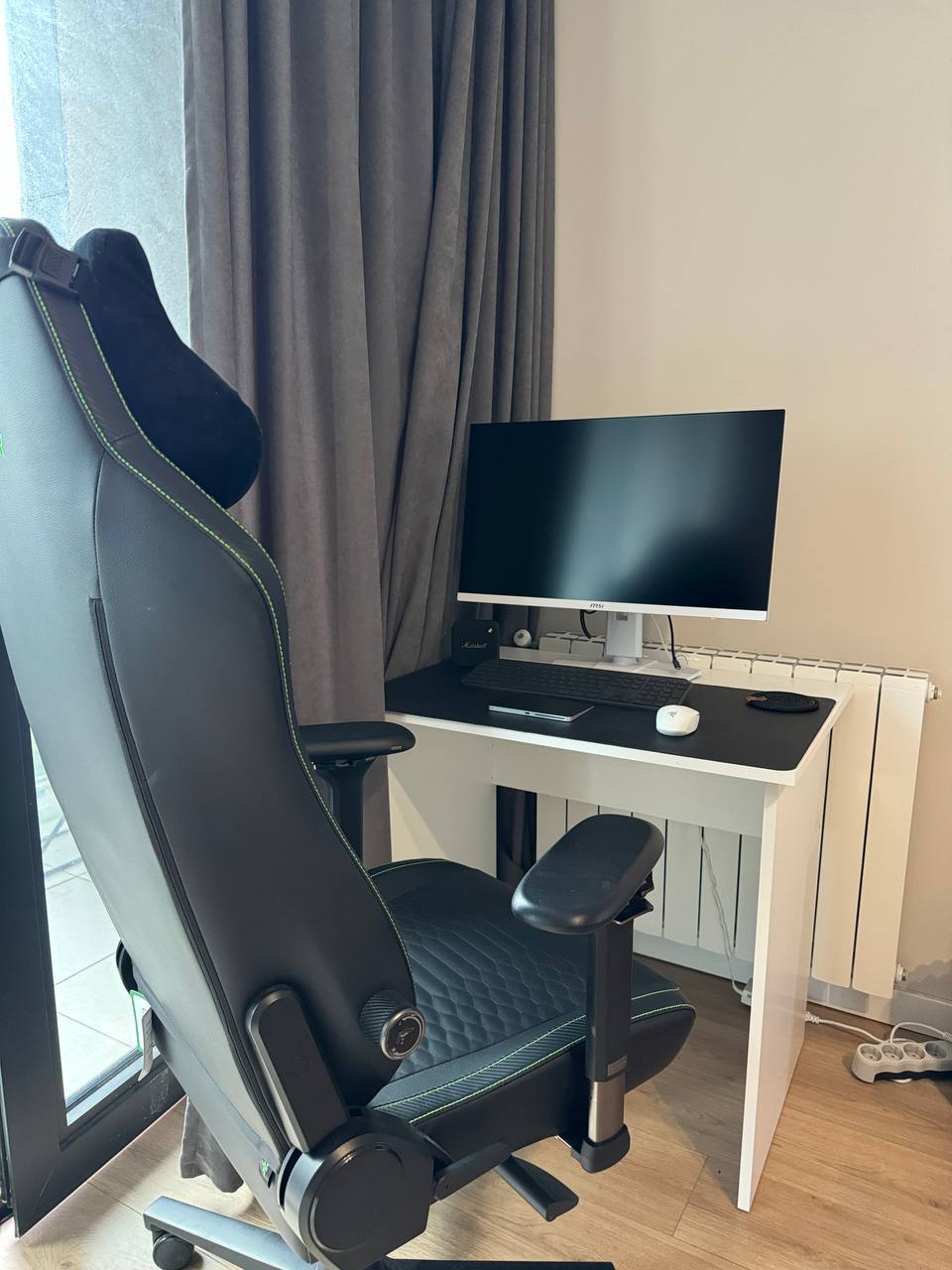 Кресло Razer Iskur v2