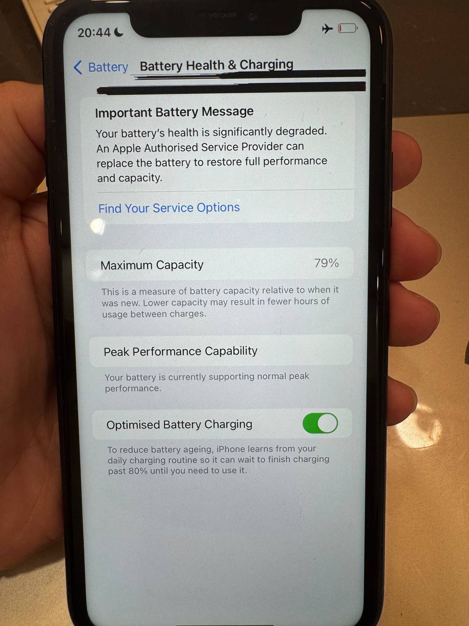 iPhone XR с проблемным экраном