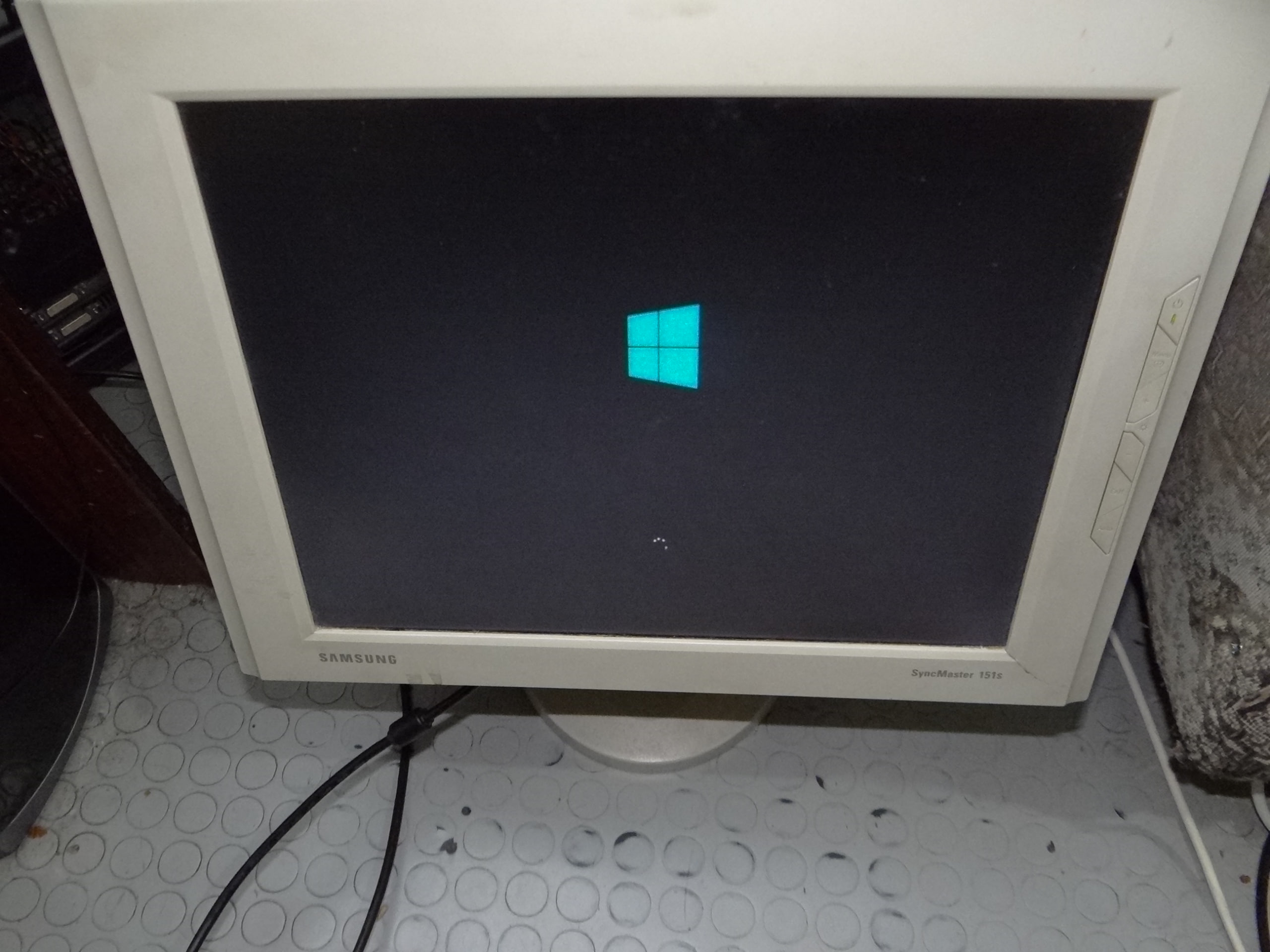 Монитор VGA 4:3