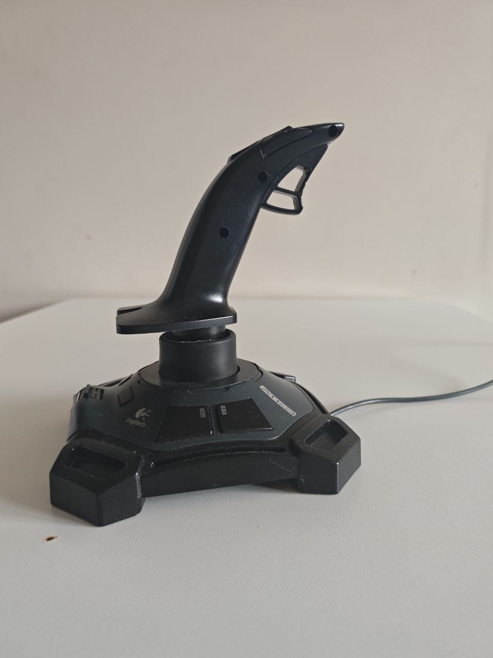 Джойстик Logitech Attack 3