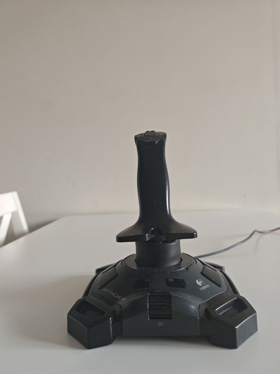 Джойстик Logitech Attack 3