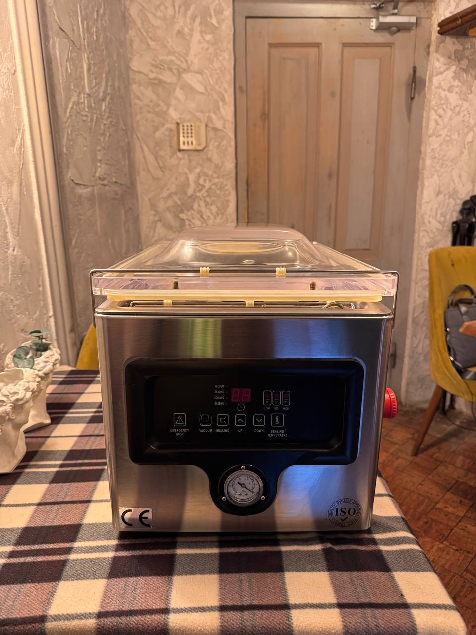 Вакуумный упаковщик HURAKAN HKN-VAC260