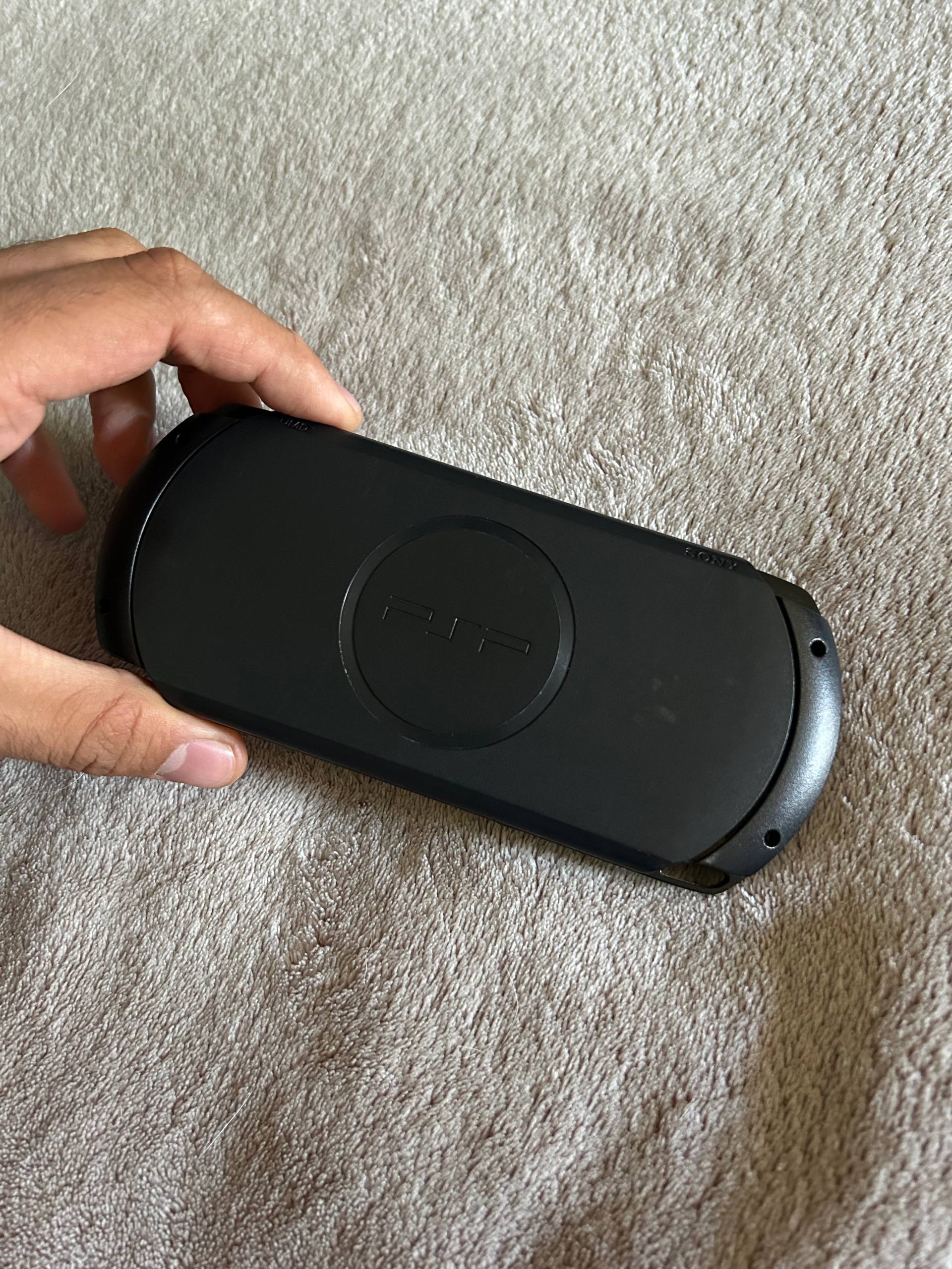 Sony PSP Street E1000 консоль