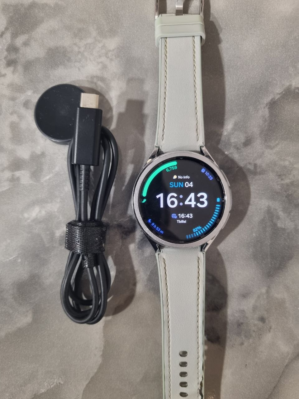 Samsung Galaxy Watch 6 Classic с зарядкой