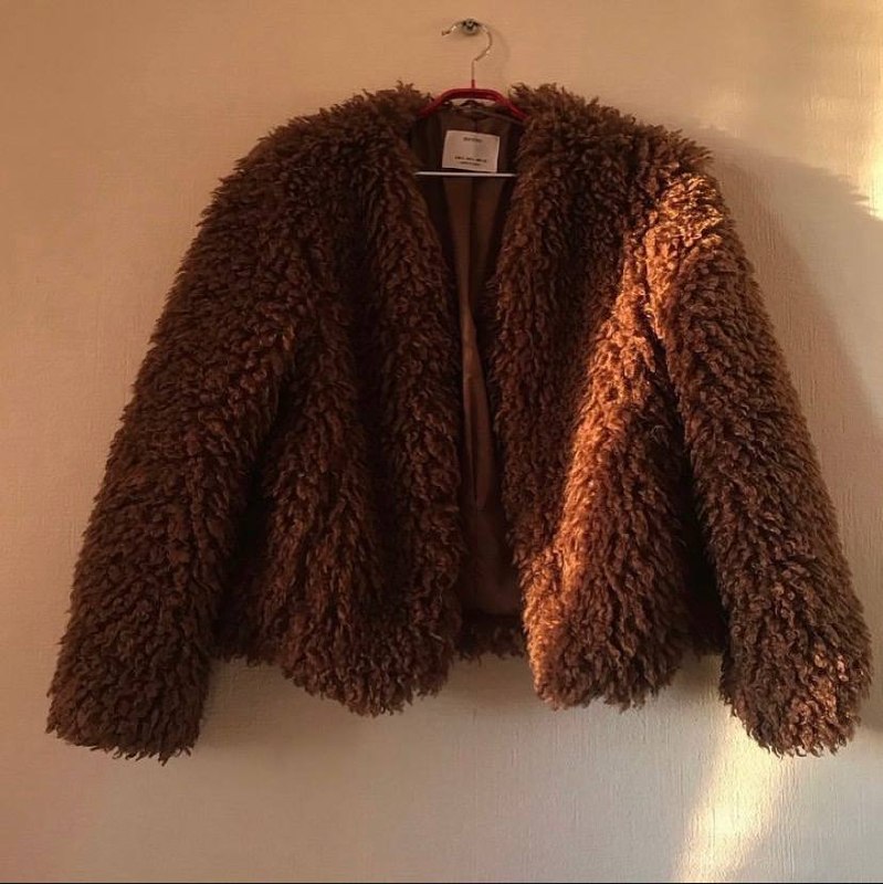 Куртка Bershka из эко меха, укороченная, S
