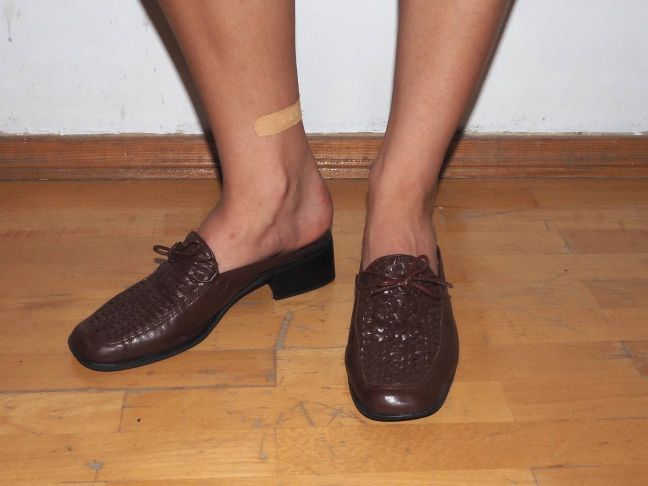 Vintage Brown Woven Leather Mules, размер 38