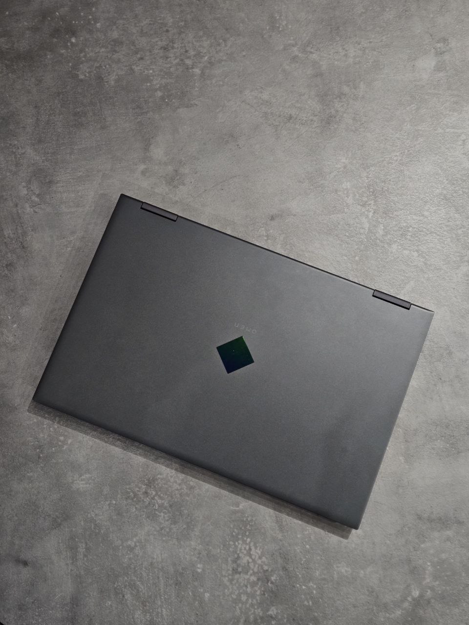 Игровой ноутбук HP Omen 15-en1030ur