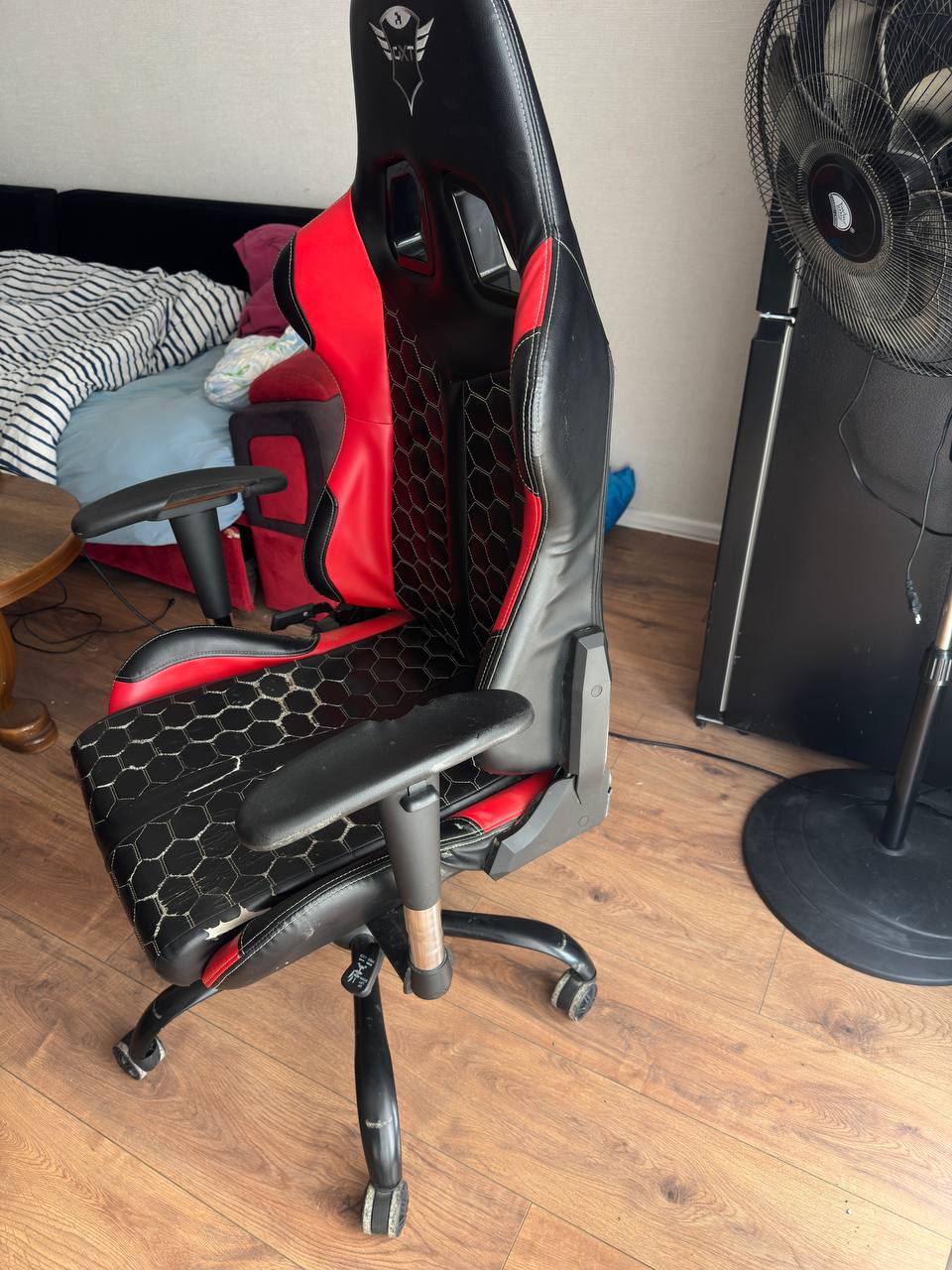 Игровое кресло GXT
