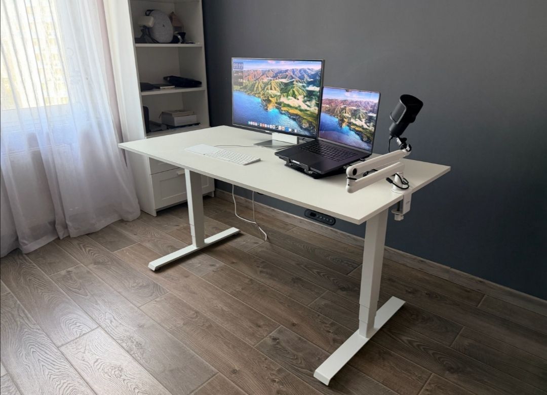 Стол E-TABLE с регулировкой высоты