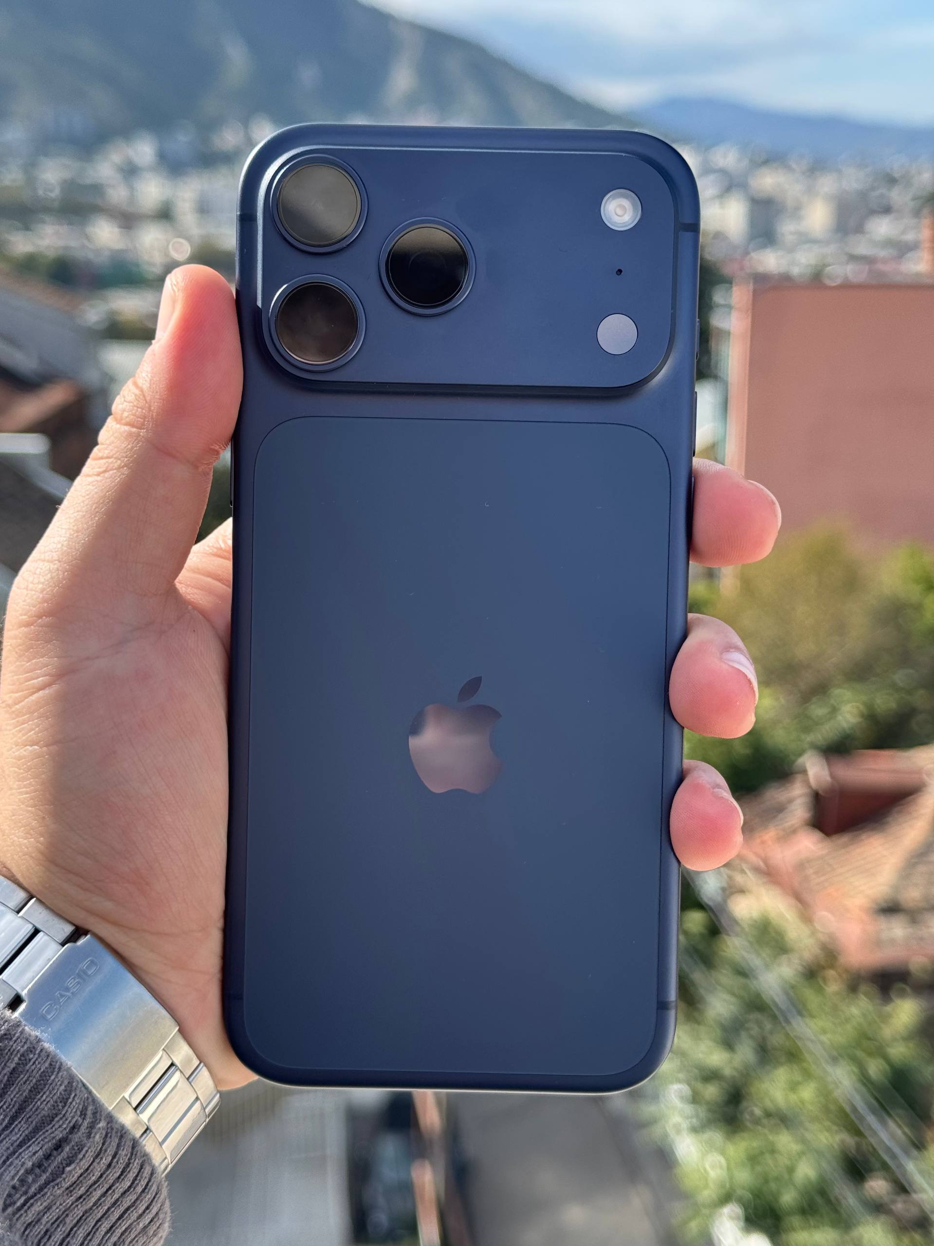 iPhone 17 Pro Max 256GB Deep Blue