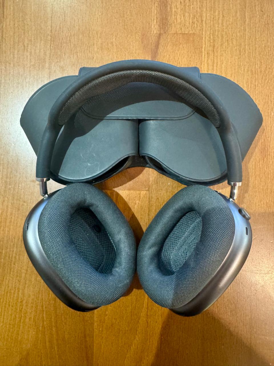 Apple AirPods Max 1-го поколения (Lightning)