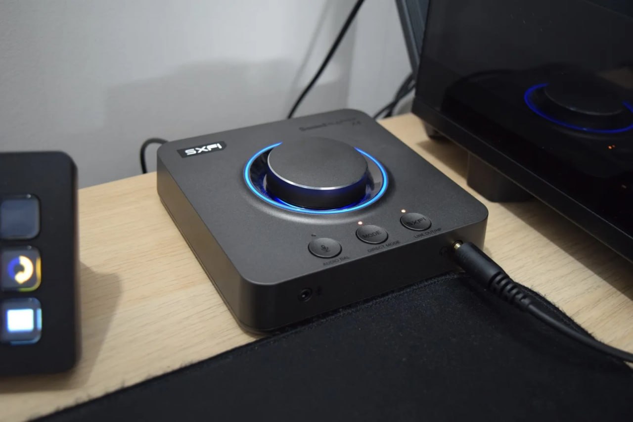 Звуковая карта Creative Sound Blaster X4