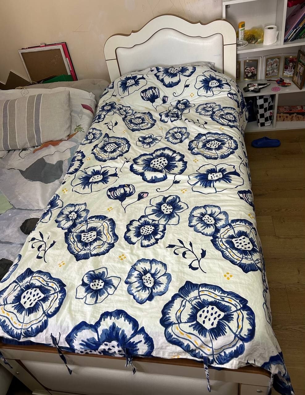 Кровать с матрасом 90x200