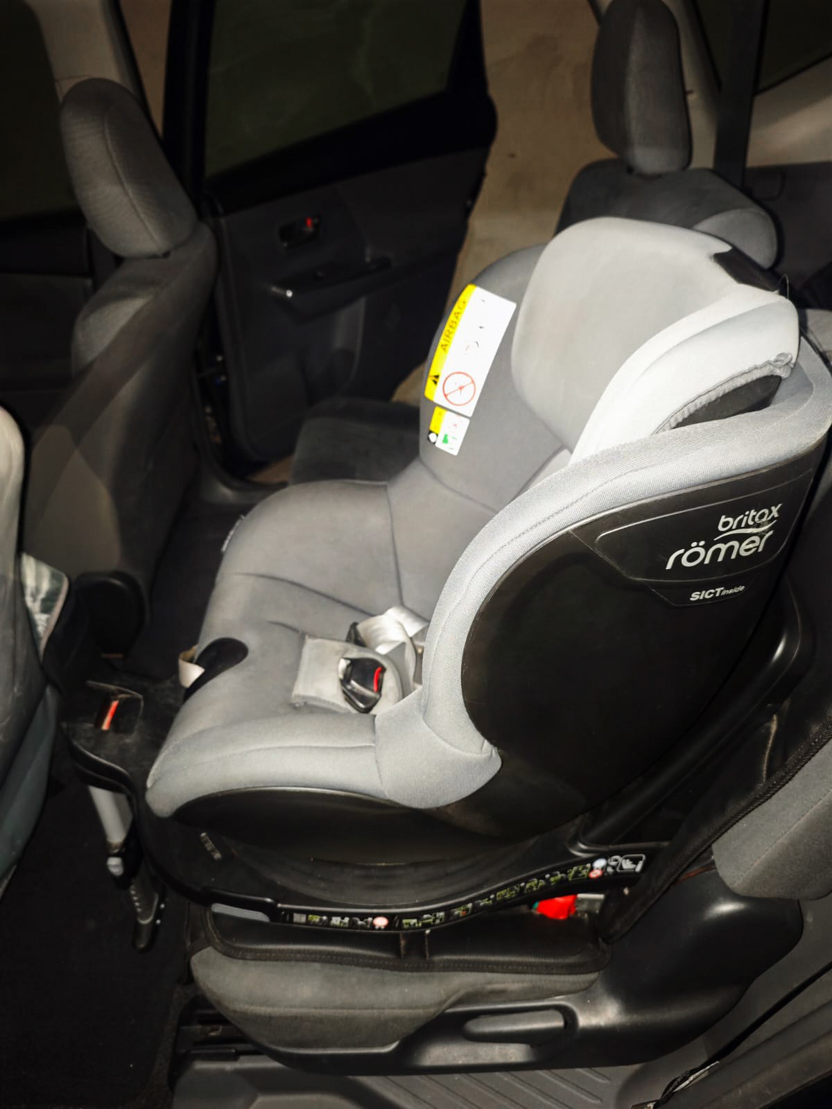 Автокресло BRITAX RÖMER DUALFIX с ISOFIX