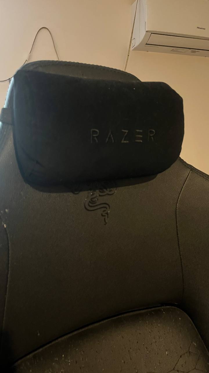 Геймерское кресло Razer