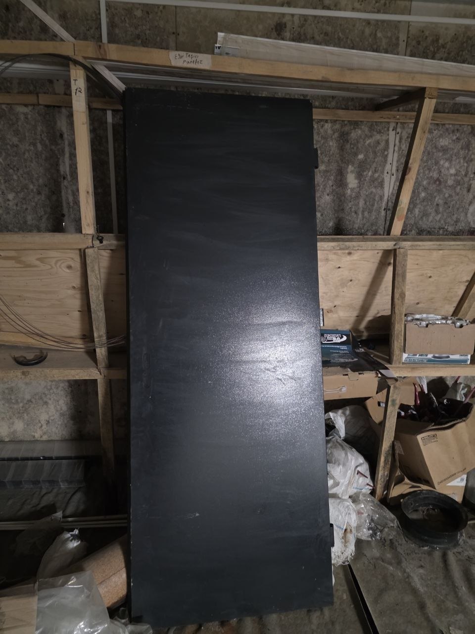 Железная дверь 210x77.8 см, толщина 5 см